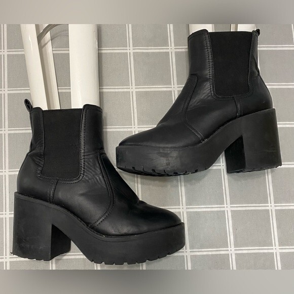 Silent Black Pull On Ankle Boot Shoes Wednesday Platform Sole Round Toe Size 9 - Picture 11 of 12
